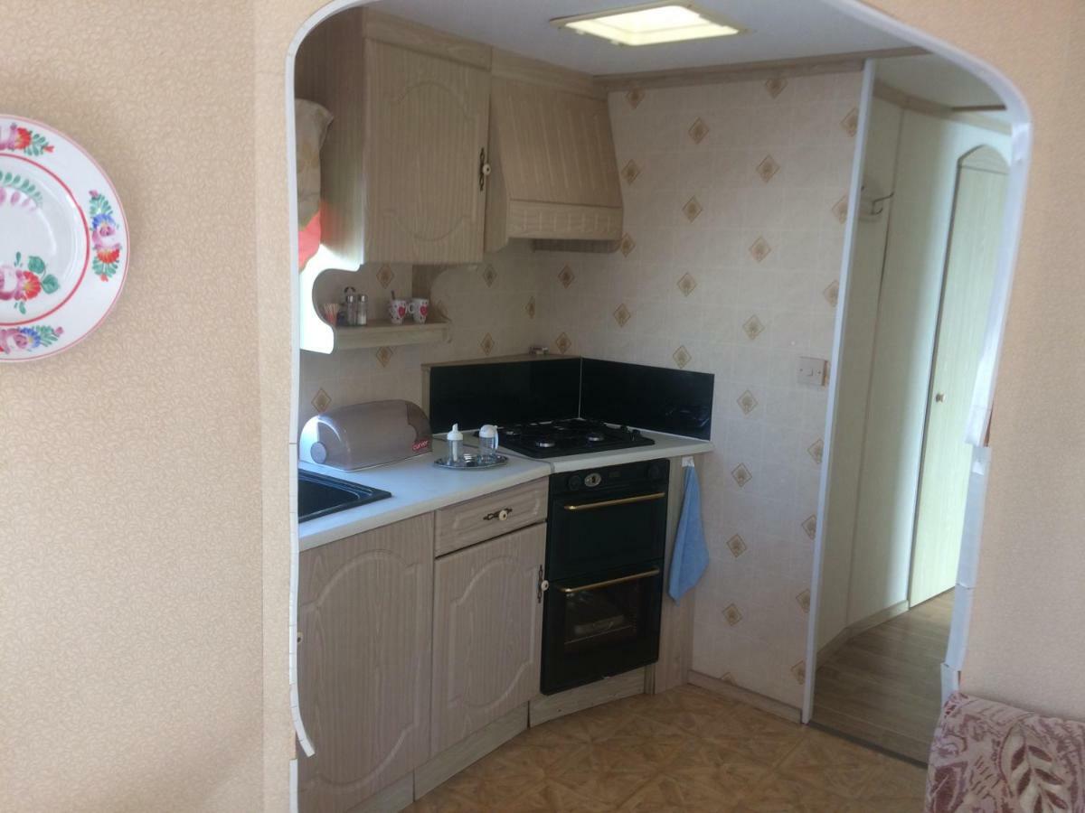 Kupai Apartman Apartment Tiszaujvaros Luaran gambar